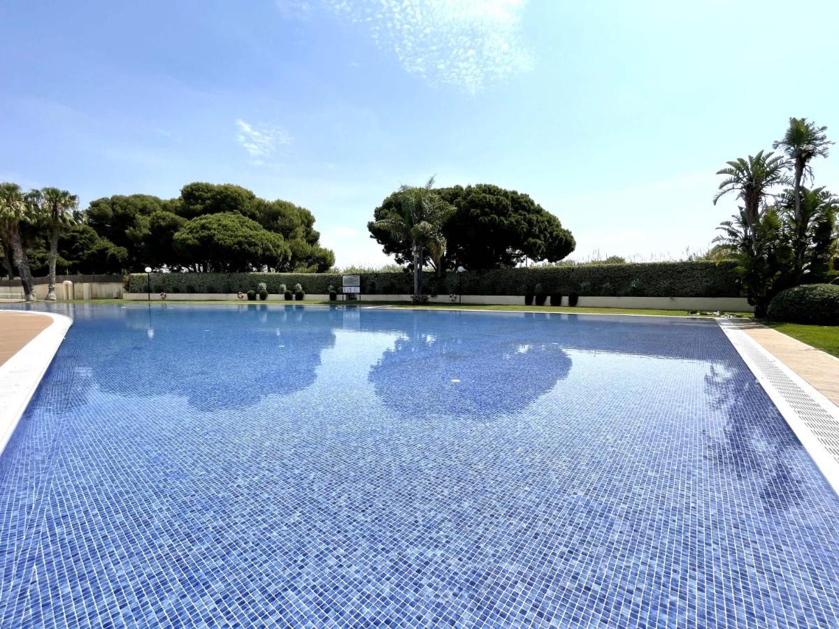 Luxurycambrils Resort&Spa Exterior foto